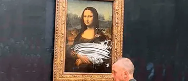 Un visitante lanzó un pastel a la Mona Lisa en el museo del Louvre Un visitante lanzó un pastel a la Mona Lisa en el museo del Louvre
