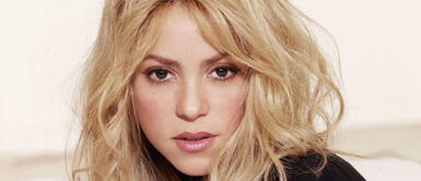 Shakira y el mensaje subliminal de su tema “Te Felicito” con un magnético atuendo en very peri Shakira y el mensaje escondido en su canción “Te Felicito” liderado por un osado atuendo en very peri