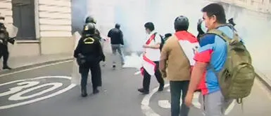 Diversos colectivos marchan contra el Gobierno de Pedro Castillo este sábado. Foto: captura de Canal N Diversos colectivos marchan contra el Gobierno de Pedro Castillo este sábado. Foto: captura de Canal N