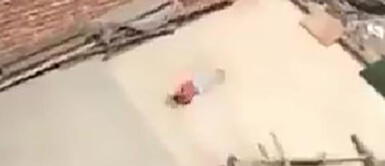 Menor permaneció atada en la azotea de su vivienda. Mujer tuvo severo castigo hacia su hija 5 años por no hacer la tarea