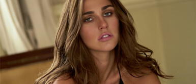 Alessia Rovegno lleva la magia de la sensualidad en un impecable vaquero y un accesorio perfecto Alessia Rovegno lleva la magia de la sensualidad en un impecable vaquero y un accesorio perfecto