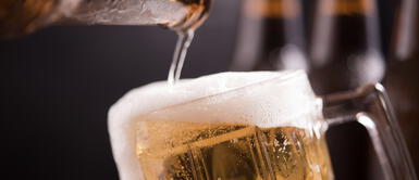 Bar limeño ofrece cerveza artesanal a bajo precio para las personas que tengan padre ausente Bar limeño ofrece cerveza artesanal a bajo precio para las personas que tengan "padre ausente"