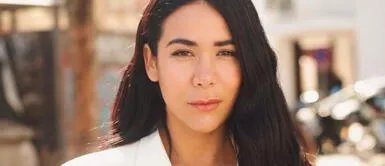 Magdyel Ugaz en traje de baño asimétrico Magdyel Ugaz revela la osadía de los trikinis asimétricos en playa española de aguas cristalinas