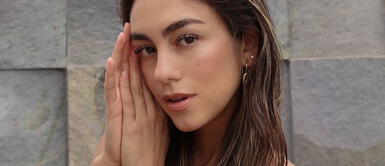 Luana Barrón se apodera de la nostálgica moda Y2K con brillante pieza, para lucir en noche de fiesta Luana Barrón se apodera de la nostálgica moda Y2K con brillante pieza, para lucir en noche de fiesta