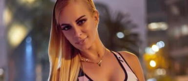 Dalia Durán con body de cadenas Dalia Durán revela la versatilidad del look total denim con ceñido body de cadenas