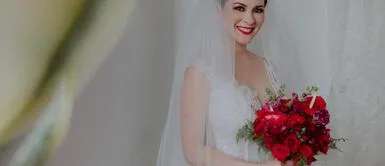 Karina Jordán y el romanticismo que desplegó en sus dos vestidos de novia irradiando belleza y glamour Karina Jordán y el romanticismo que desplegó en sus dos vestidos de novia irradiando belleza y glamour