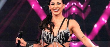 Allison Pastor se convierte en una barbie moderna con un fantástico look Allison Pastor se convierte en una barbie moderna con un fantástico look tejido en alfombra roja