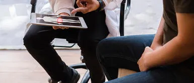 Si bien es cierto que la mayoría de los hombres diagnosticados con cáncer de próstata son mayores, también puede afectar a varones más jóvenes. Según Cáncer de próstata: mitos y verdades sobre el cáncer más letal en varones