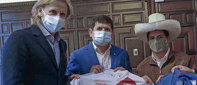 Agustín Lozano reafirmó que la única opción de la FPF es Ricardo Gareca Agustín Lozano quiere a Ricardo Gareca en la selección y otros trabajos a futuro | VIDEO