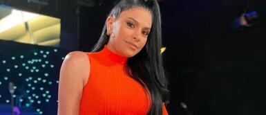 Maricarmen Marín lleva el cuero a su máximo estilo Maricarmen Marín eleva la clásica moda de mangas abullonadas en dominante vestido de cuero