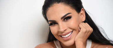 Tefi Valenzuela paraliza New York con un estilismo chic reinventando la chaqueta militan on fire Tefi Valenzuela paraliza New York con un estilismo chic reinventando la chaqueta militar on fire