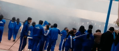 Padres denuncian que fumigaron colegio de sus hijos mientras se encontraban en clases Padres denuncian que fumigaron colegio de sus hijos mientras se encontraban en clases