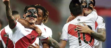 Gianluca Lapadula se ganó el corazón de los hinchas peruanos tras sus buenas actuaciones Gianluca Lapadula da una lección a Christian Cueva: "Mientras la selección me necesite, estaré disponible"