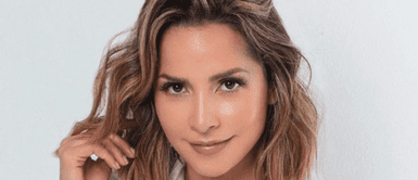 Carmen Villalobos le sonríe a la vida con un cálido bikini que inmortaliza la paz y calma Carmen Villalobos le sonríe a la vida con un cálido bikini que inmortaliza la paz y calma