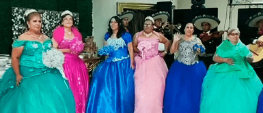 Ancianas hacen realidad su sueño al celebrar su fiesta de quince años Ancianas hacen realidad su sueño al celebrar su fiesta de quince años