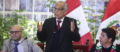 Aníbal Torres, Pedro Castillo y Alejandro Salas Aníbal Torres llama a defender la democracia ‘con la propia vida’