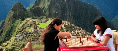 BBC Mundo ¿Cómo Perú logró convertirse en potencia mundial de ajedrez escolar? BBC Mundo ¿Cómo Perú alcanzó a convertirse en potencia mundial de ajedrez escolar?