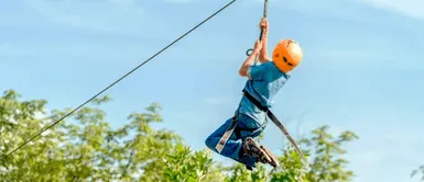 “Nos dijeron que no había peligro”: extraña muerte de niño de 10 años en ecoparque causa conmoción “Nos dijeron que no había peligro”: niño de 10 años muere tras lanzarse de una tirolesa en ecoparque