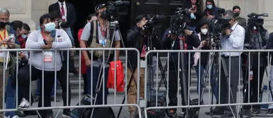 Periodistas en Palacio de Gobierno Perú Libre plantea cárcel para periodistas: ¿en qué consiste el proyecto de ley contra la libertad de expresión?