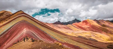 Turista fue identificado como Francesco Cuaranta, de 74 años Cusco: turista francés fallece de un paro cardiaco en la montaña de siete colores