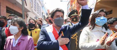 Pedro Castillo Castillo anuncia norma para que todos los lunes se entone el Himno Nacional y propone nuevo feriado