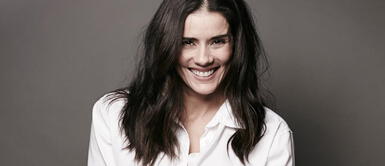 Gianella Neyra no pensó en otra mujer que pudiera dirigir la cinta que no sea Ani Alva. Foto: Instagram Gianella Neyra roba suspiros con un audaz vestido y unos altísimos zapatos acharolados