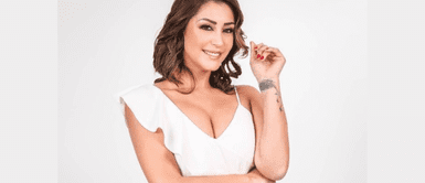 Karla Tarazona se vuelve dejar a ver manteniendo un casual look inspirado en el color rosa Karla Tarazona se vuelve dejar a ver manteniendo un casual look inspirado en el color rosa