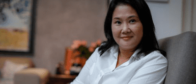 Keiko Fujimori nos da catedra de cómo armar un look sobrio y sofisticado con prendas básicas del armario Keiko Fujimori nos da cátedra de cómo armar un look sobrio y sofisticado con prendas básicas del armario