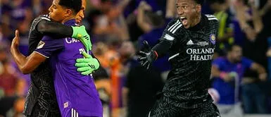 Pedro Gallese y Wilder Cartagena campeonan con el Orlando City Gallese y Cartagena campeonan en la MLS y lucen orgullosos con la bandera peruana