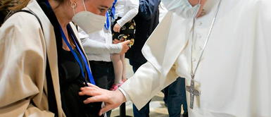 Papa Francisco Papa Francisco a empresarios: “A una mujer trabajadora que empieza a tener barriga, no se le echa”