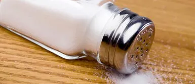 Existen diversas interpretaciones sobre los accidentes con la sal. ¿Es cierto que si se te cae la sal accidentalmente es de mala suerte?