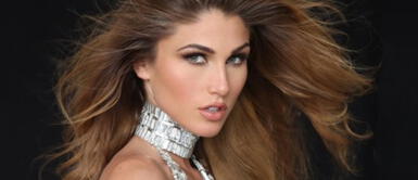 Alessia Rovegno y looks en la pasarela New York Fashion Week Alessia Rovegno arrasa en New York con 3 looks que reflejan las tendencias más poderosas del 2022