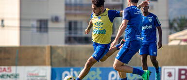 Paolo Guerrero no ha anotado goles en el Avaí Paolo Guerrero es cuestionado por la prensa brasileña: "¿Es un fracasado?" | FOTO