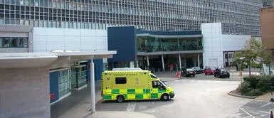 Mujer llega al hospital para tratarse y es violada en el estacionamiento Mujer llega al hospital para tratarse y es violada en el estacionamiento