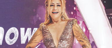 Gisela Valcárcel desata furor con vestido estilo cabaret decorado con plumas: "¿Era un disfraz?" Gisela Valcárcel provoca furor con vestido estilo cabaret decorado con plumas: "¿Era un disfraz?"