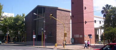 Desapareció hace más de 14 años y su madre cree haberla encontrado por una publicación de Facebook Desapareció hace más de 14 años y su madre cree haberla encontrado por una publicación de Facebook