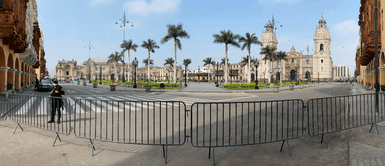 Poder Judicial dispone el retiro de rejas en la plaza de Armas del Centro Histórico de Lima Poder Jucial dispone el retiro de rejas en la plaza de Armas del Centro Histórico de Lima