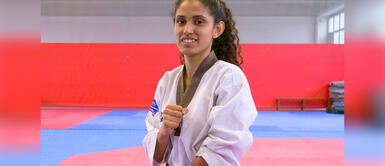 La deportista nacional ganó una medalla de oro en los Juegos Paralímpicos. Angélica Espinoza buscará brillar en el Gran Premio Mundial de Parataekwondo