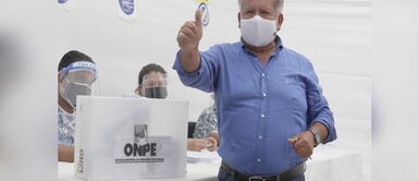 César Acuña volvería a ser gobernador de La Libertad César Acuña volvería a ser gobernador de La Libertad