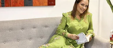 Marina Mora se dedica exclusivamente a su escuela de modelos. Foto: Marina Mora/Instagram Marina Mora celebra sus 43 años a orillas del mar de Tulum con un apoteósico vestido fluido