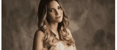 María Grazia Gamarra roba miradas con un imponente look primaveral con tintes glam rock María Grazia Gamarra roba miradas con un imponente look primaveral con tintes glam rock