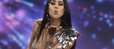 Melissa Paredes se prepara para el 'El gran show' con un magnético diseño de uñas glam chic Melissa Paredes se prepara para el 'El gran show' con un magnético diseño de uñas glam chic