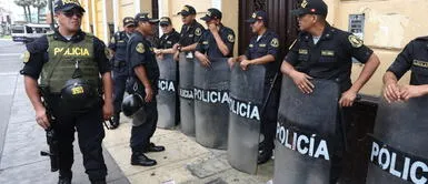 Chiclayo: marcas asaltan a policía quien salía de un banco tras retirar efectivo Chiclayo: 'marcas' asaltan a policía quien salía de un banco tras retirar efectivo