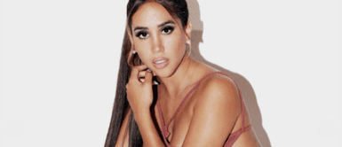 Melissa Paredes recobra su glamour veraniego con impactante bañador fusionado con la tendencia sport Melissa Paredes recobra su glamour veraniego con un impactante bañador tropical que se luce con zapatillas