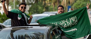 Rey de Arabia Saudí, Salman bin Abdelaziz, decretó que este miércoles feriado luego que su selección le ganará a Argentina. Rey de Arabia Saudita decretó feriado como celebración de triunfo de su selección ante Argentina