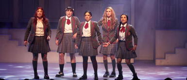 “Las Chicas de 4to C”: Gina Yangali, Anahí de Cárdenas, Natalia Salas, Luciana Arispe y Stephany Orué regresan recargadas y se quedan hasta diciembre “Las Chicas de 4to C” regresan recargadas y se quedan hasta diciembre