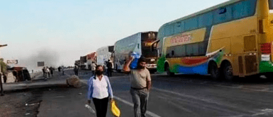 Suspenden transporte interprovincial al sur del país por bloqueo de carretera Suspenden TRANSPORTE INTERPROVINCIAL al sur del país por BLOQUEO de carretera