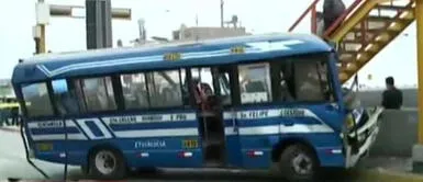 ATU denunciará a responsables de cúster que chocó contra poste y dejó varios heridos en Puente Piedra ATU denunciará a responsables de cúster que chocó contra poste y dejó varios heridos en Puente Piedra