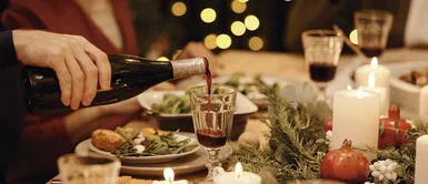 Las gaseosas no son una correcta combinación con la comida Navidad: ¿cómo distribuir una cena saludable y sin excesos?