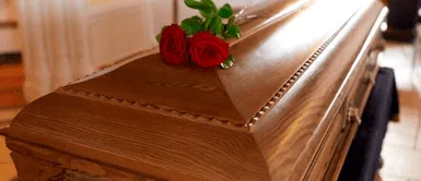 Mujer finge su muerte para evitar pagar una deuda e incluye fotos del supuesto cadáver Mujer finge su muerte para evitar pagar una deuda e incluye fotos del supuesto cadáver